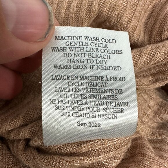 Z Supply Womens Size Medium Ribbed Knit Pullover with Side Button Detailing - Picture 6 of 6